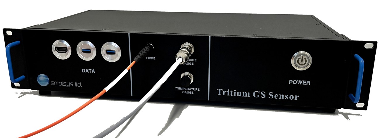 smolsys Tritium GS Sensor as a 19 inch rack unit, with data, fibre, pressure and temperature connections